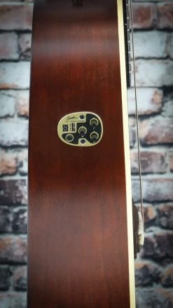 Art & Lutherie Americana CW Acoustic Electric Guitar | Bourbon Burst