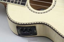 Ukuleles Amahi UK550C Classic Flamed Maple Concert Ukulele