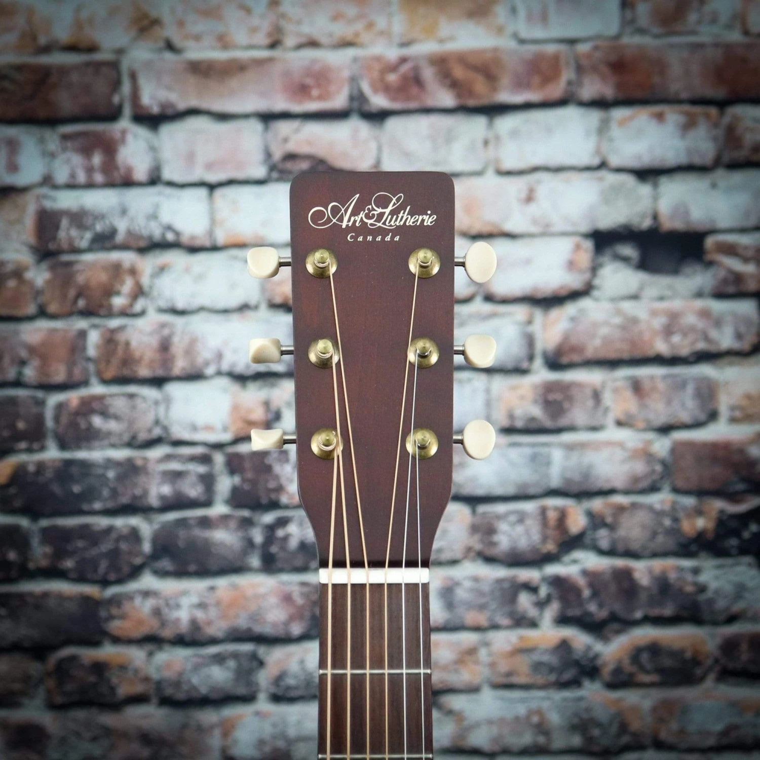 Art & Lutherie Americana Acoustic Guitar | Bourbon Burst 8 Art & Lutherie Americana Acoustic Guitar | Bourbon Burst