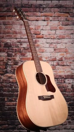 Art & Lutherie Americana EQ Acoustic Guitar | Natural W/ Bag