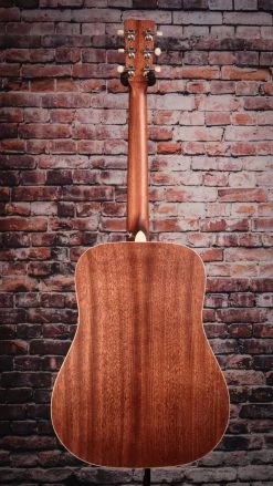 Art & Lutherie Americana EQ Acoustic Guitar | Natural W/ Bag