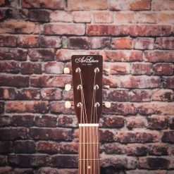 Art & Lutherie Americana EQ Acoustic Guitar | Natural W/ Bag