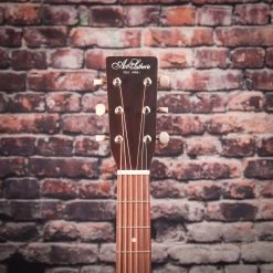 Art & Lutherie Legacy Natural EQ Acoustic Guitar W/ Bag