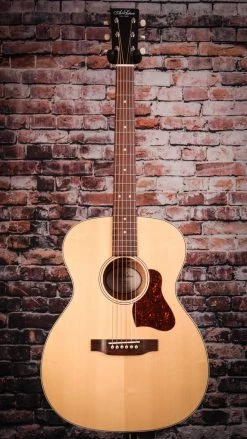 Art & Lutherie Legacy Natural EQ Acoustic Guitar W/ Bag