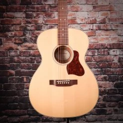 Art & Lutherie Legacy Natural EQ Acoustic Guitar W/ Bag