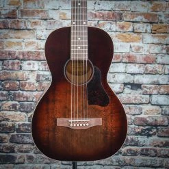 Art & Lutherie Roadhouse Acoustic Guitar | Bourbon Burst W/ Bag