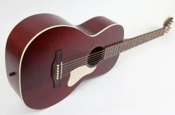 Art & Lutherie Roadhouse Parlor Acoustic Guitar | Tennesse Red W/ Bag