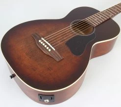 Art & Lutherie Roadhouse Parlor Acoustic Guitar | Bourbon Burst W/ Bag