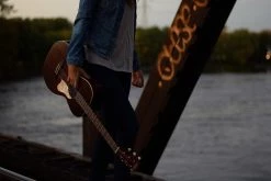 Art & Lutherie Roadhouse Parlor Acoustic Guitar | Tennesse Red W/ Bag