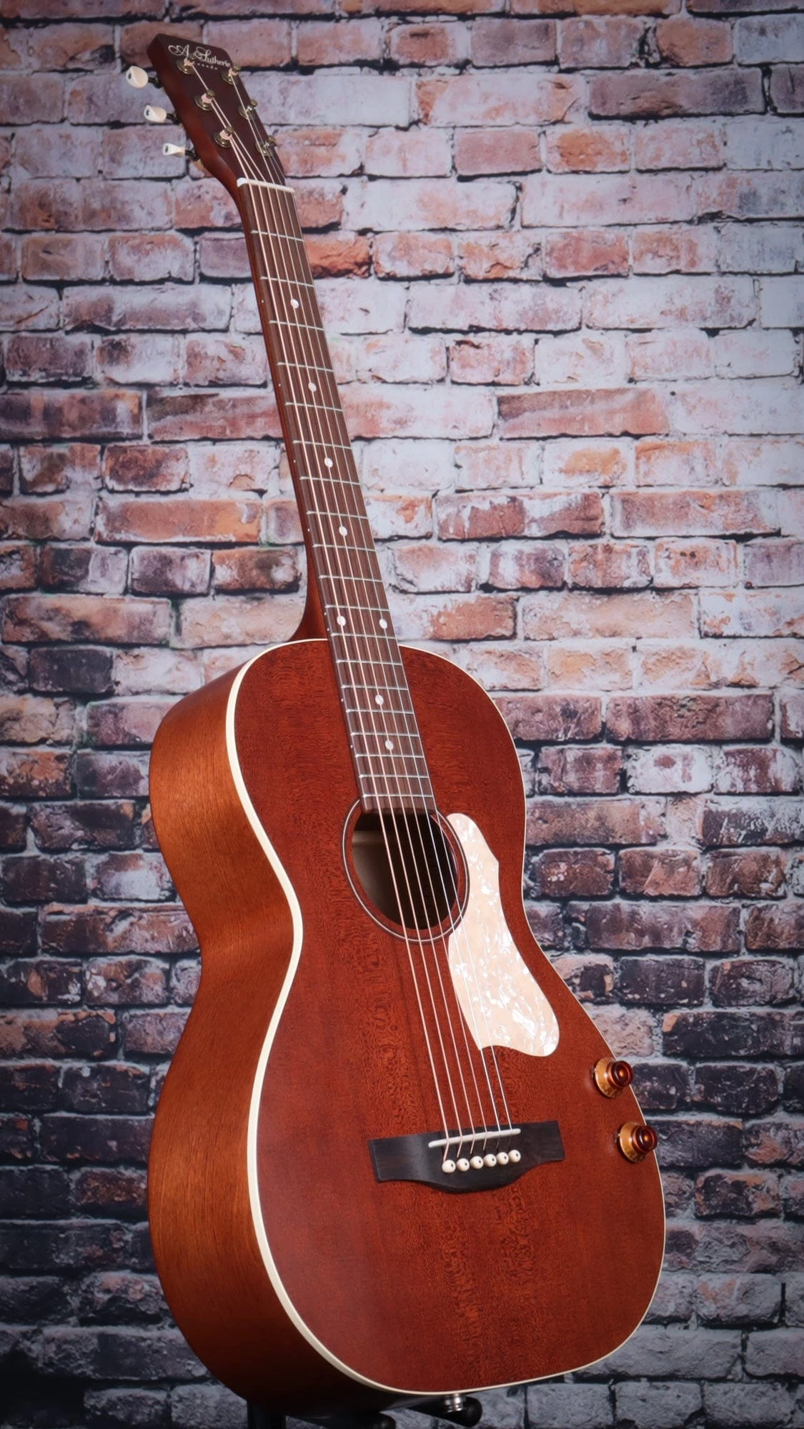 Godin Art & Lutherie Roadhouse Q-Discrete Acoustic Guitar | Havana Brown W/ Bag 10 Godin Art & Lutherie Roadhouse Q-Discrete Acoustic Guitar | Havana Brown W/ Bag