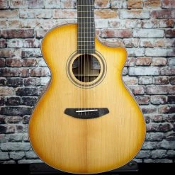 Breedlove Artista Concerto Acoustic Guitar | Natural Shadow