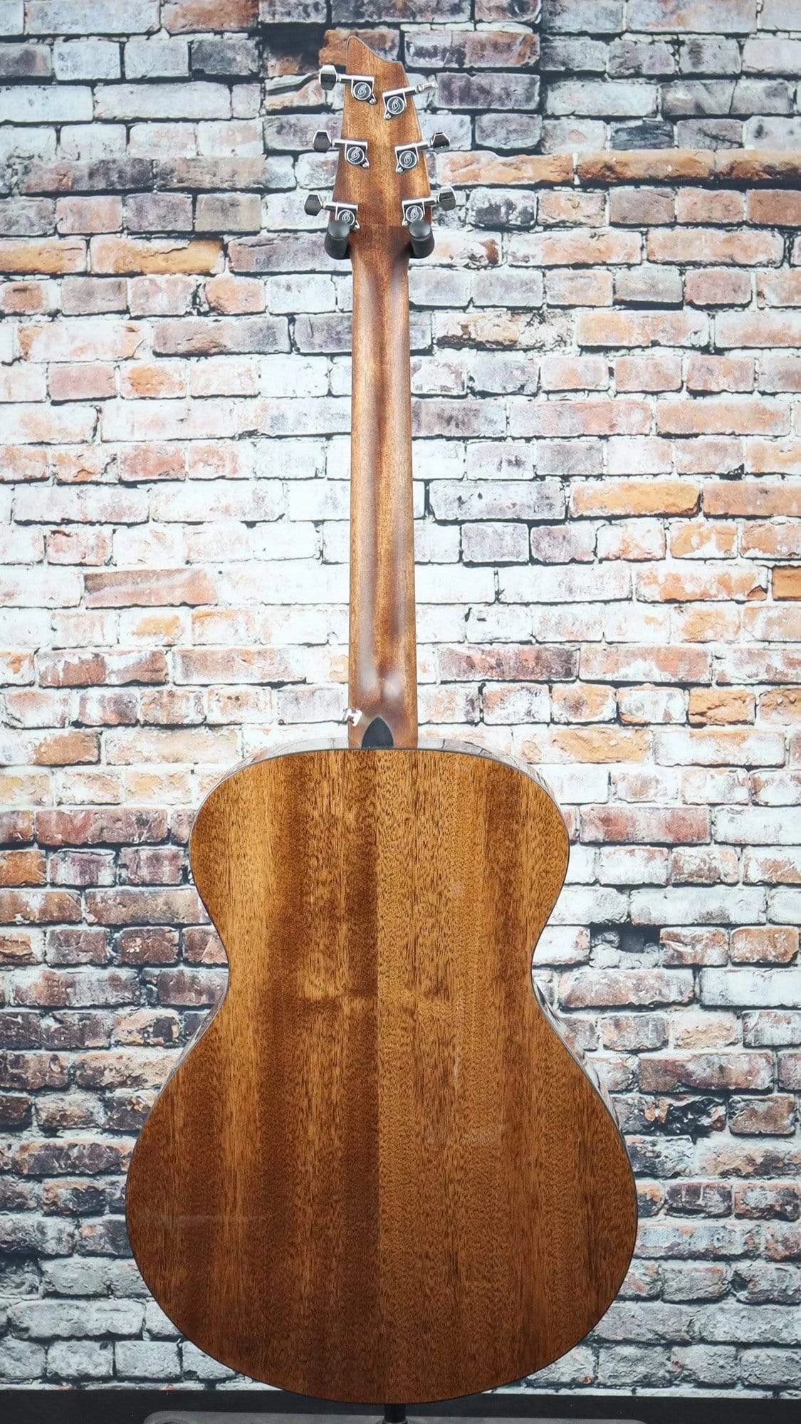 Breedlove Discovery Concert Acoustic Guitar | Natural 5 Breedlove Discovery Concert Acoustic Guitar | Natural