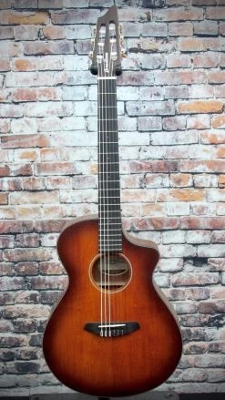 Breedlove Discovery Concert CE Nylon Guitar | Satin Bourbon
