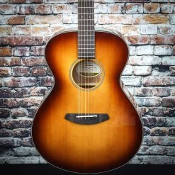 Breedlove Discovery Concertina Sitka-Mahogany | Sunburst Guitar