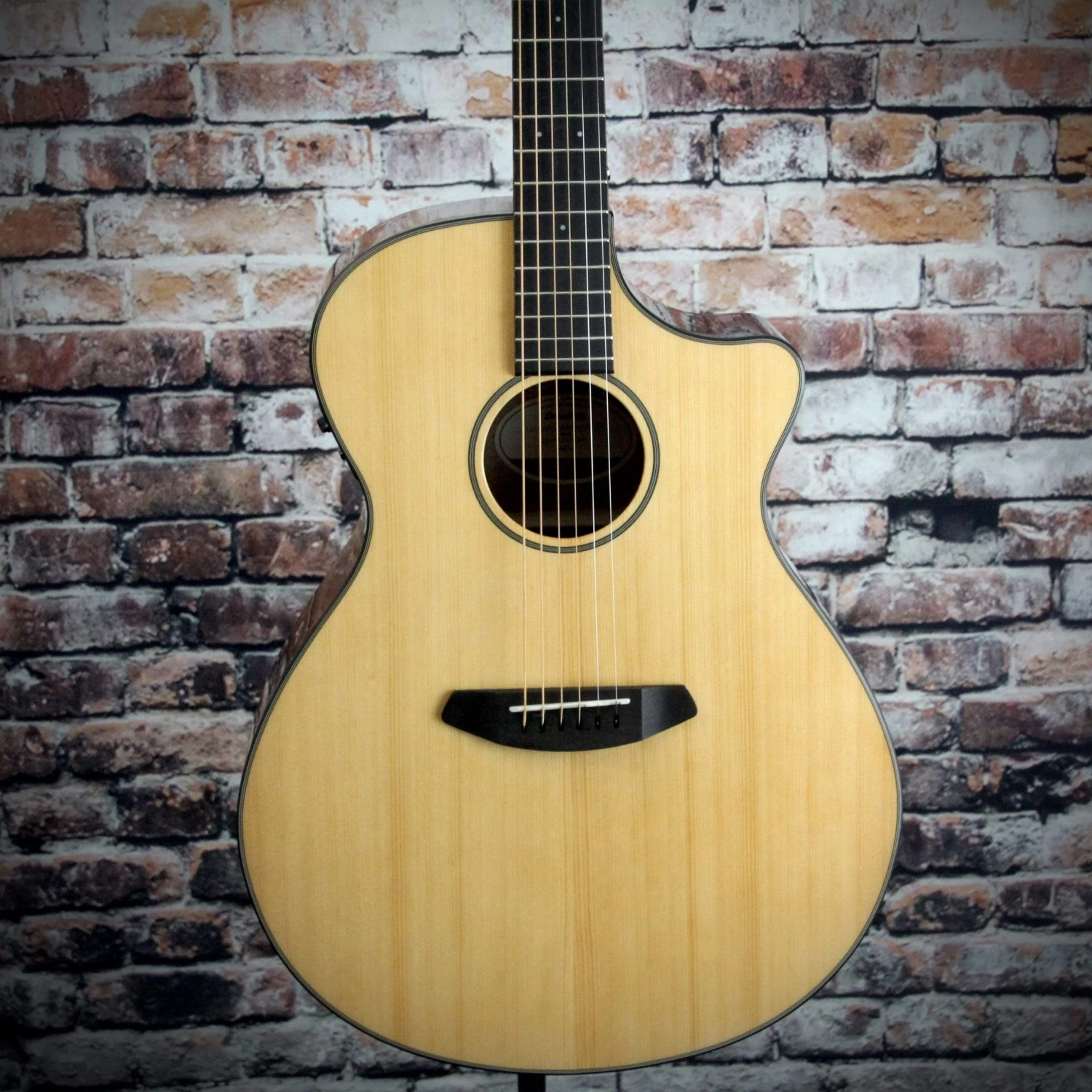 Breedlove Discovery Concerto CE Acoustic Guitar 3 Breedlove Discovery Concerto CE Acoustic Guitar