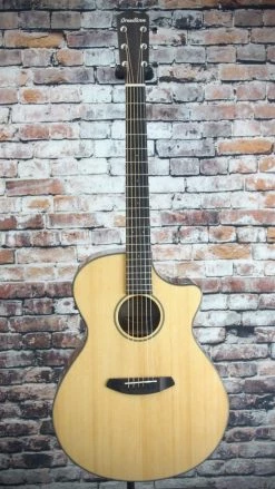 Breedlove Discovery Concerto CE Acoustic Guitar