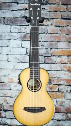 Ukuleles Breedlove Lu'au Concert Ukulele With Electronics Sitka/Myrtlewood