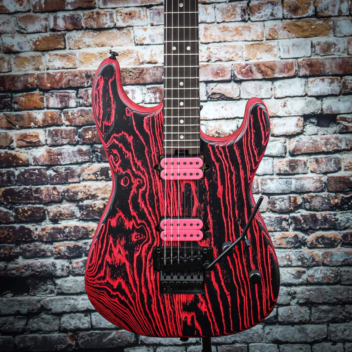 Charvel Pro-Mod San Dimas Style 1 HH FR | Neon Pink Ash 3 Charvel Pro-Mod San Dimas Style 1 HH FR | Neon Pink Ash
