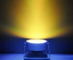 Used Light Fixtures Chauvet EZpar 64 RGBA | Battery Powered Rechargeable LED Wash Light | Black 11 Used Light Fixtures Chauvet EZpar 64 RGBA | Battery Powered Rechargeable LED Wash Light | Black