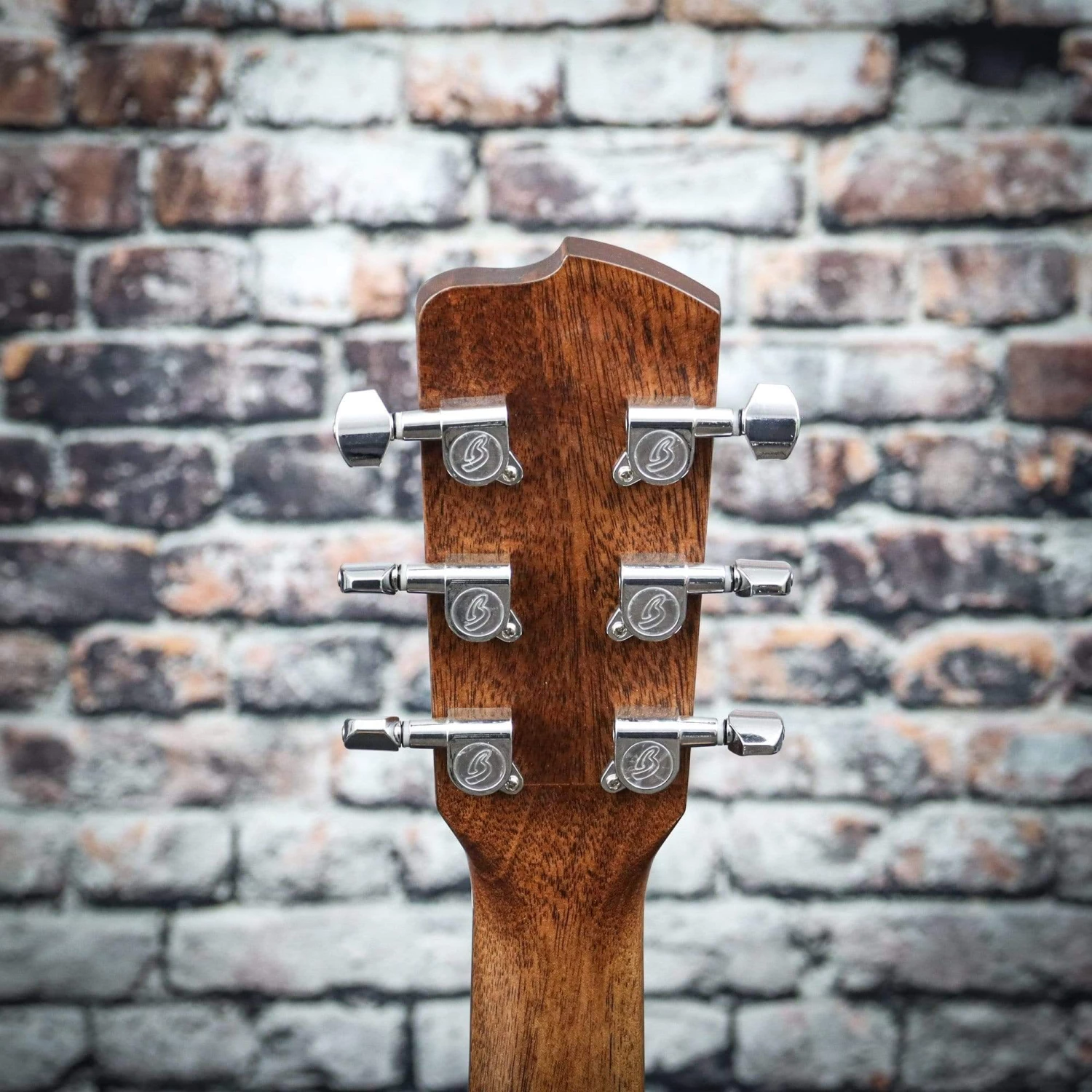 Breedlove Discovery Concertina Sunburst CE Sitka-Mahogany 6 Breedlove Discovery Concertina Sunburst CE Sitka-Mahogany