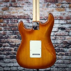 Fender American Performer Stratocaster SSS | Honey Burst Guitar