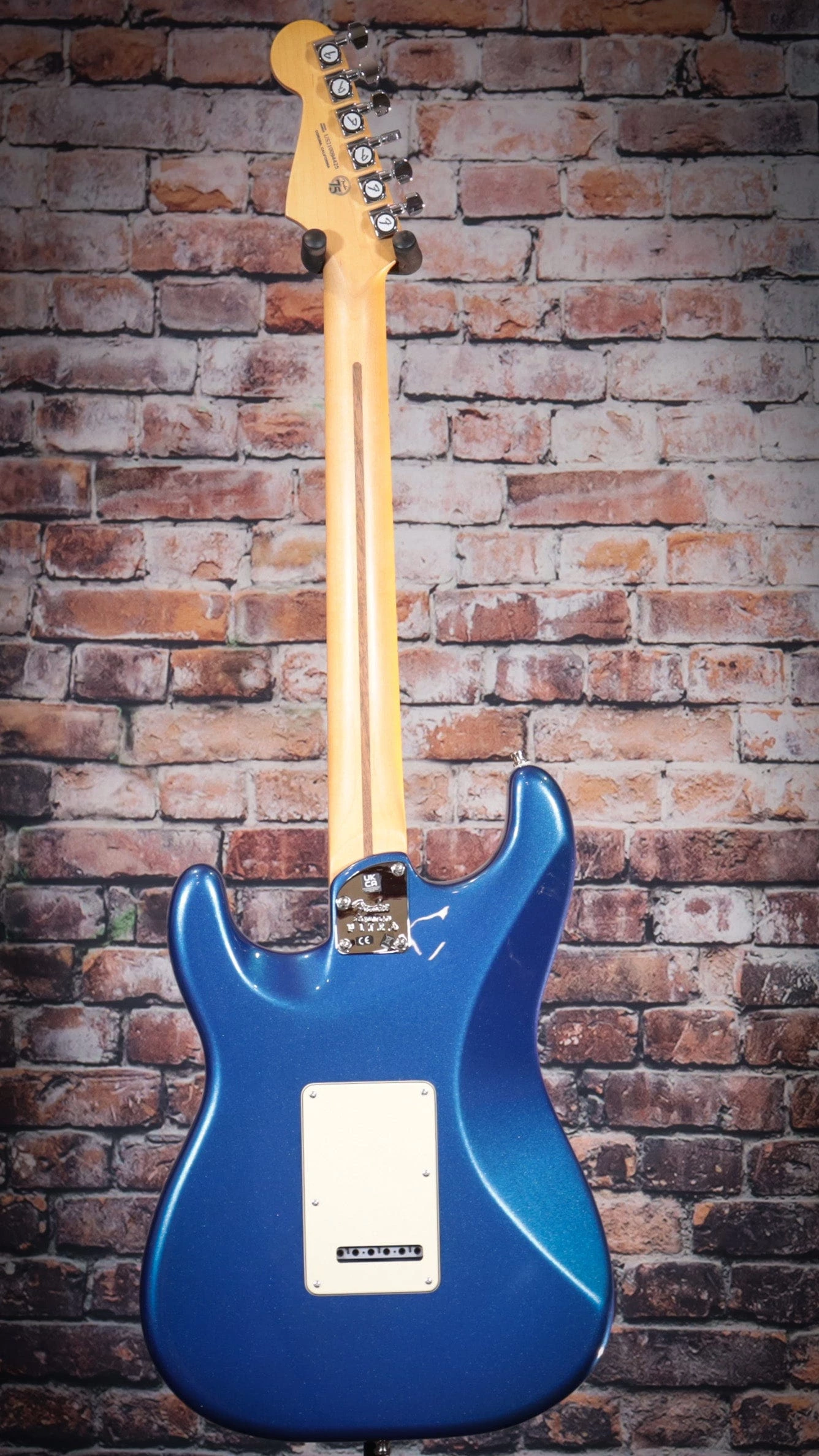 Fender American Ultra Stratocaster, Cobra Blue 6 Fender American Ultra Stratocaster, Cobra Blue