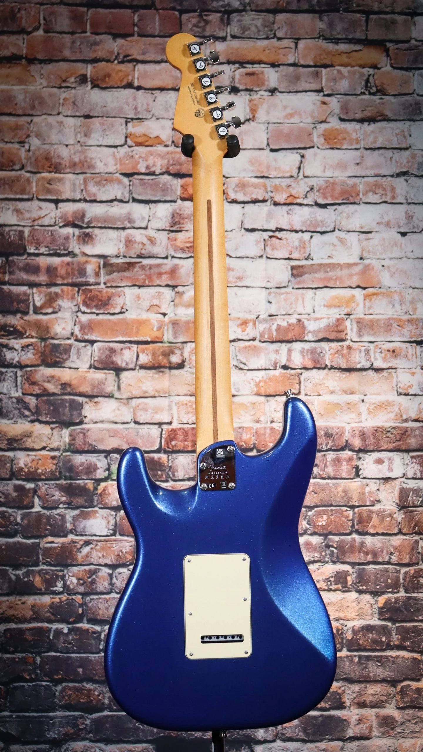 Fender American Ultra Stratocaster HSS | Cobra Blue Guitar 7 Fender American Ultra Stratocaster HSS | Cobra Blue Guitar