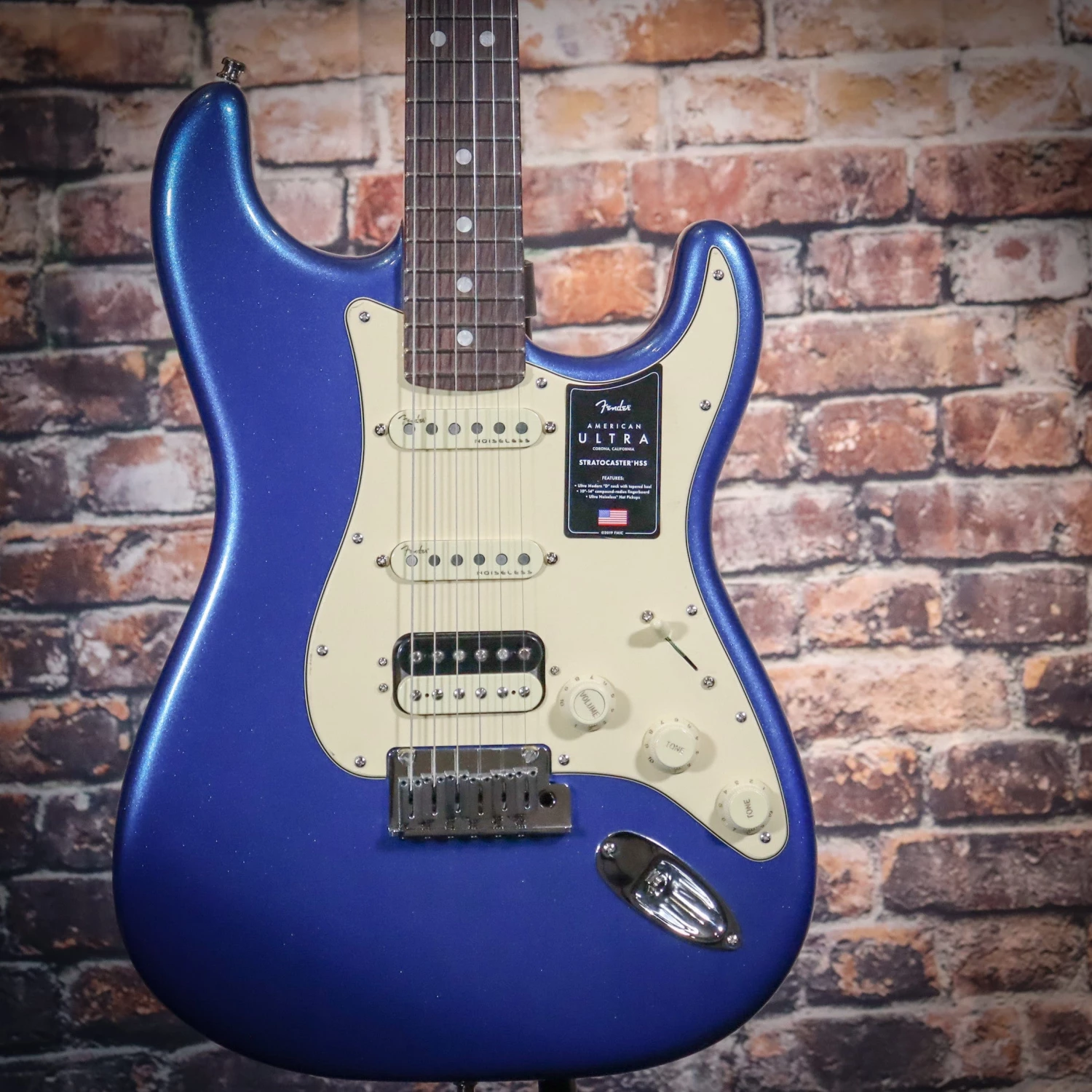 Fender American Ultra Stratocaster HSS | Cobra Blue Guitar 4 Fender American Ultra Stratocaster HSS | Cobra Blue Guitar
