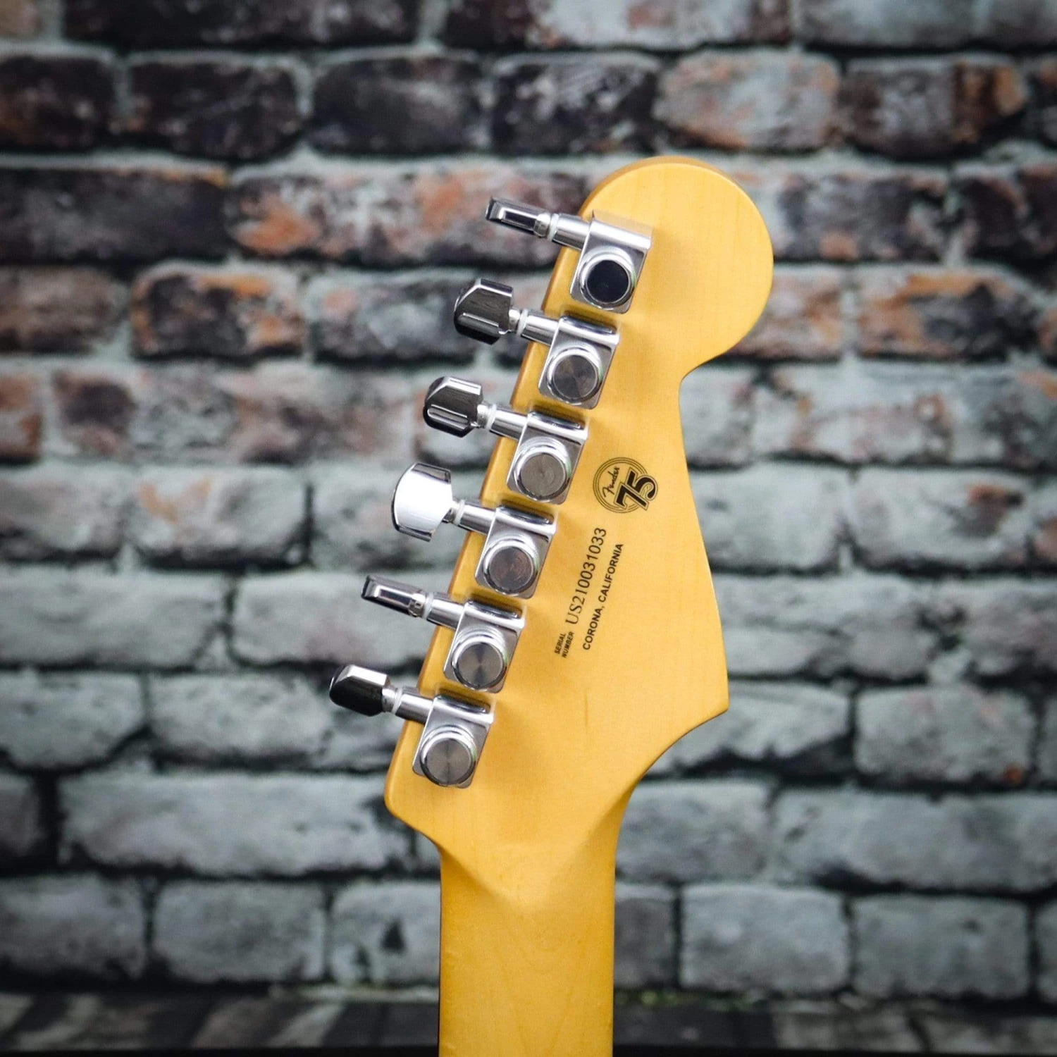 Fender American Ultra Stratocaster | Left Handed | Arctic Pearl 7 Fender American Ultra Stratocaster | Left Handed | Arctic Pearl