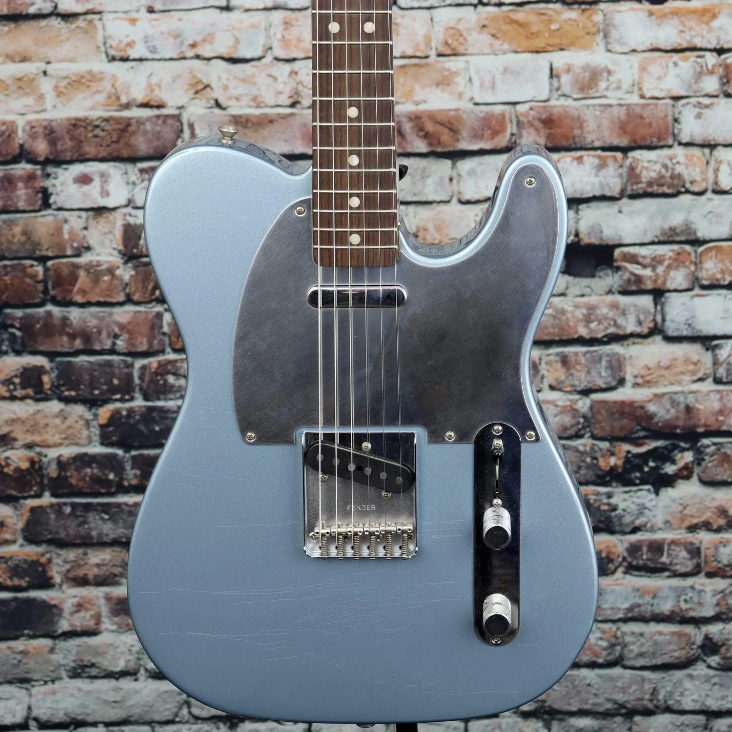 Fender Chrissie Hynde Telecaster® 3 Fender Chrissie Hynde Telecaster®
