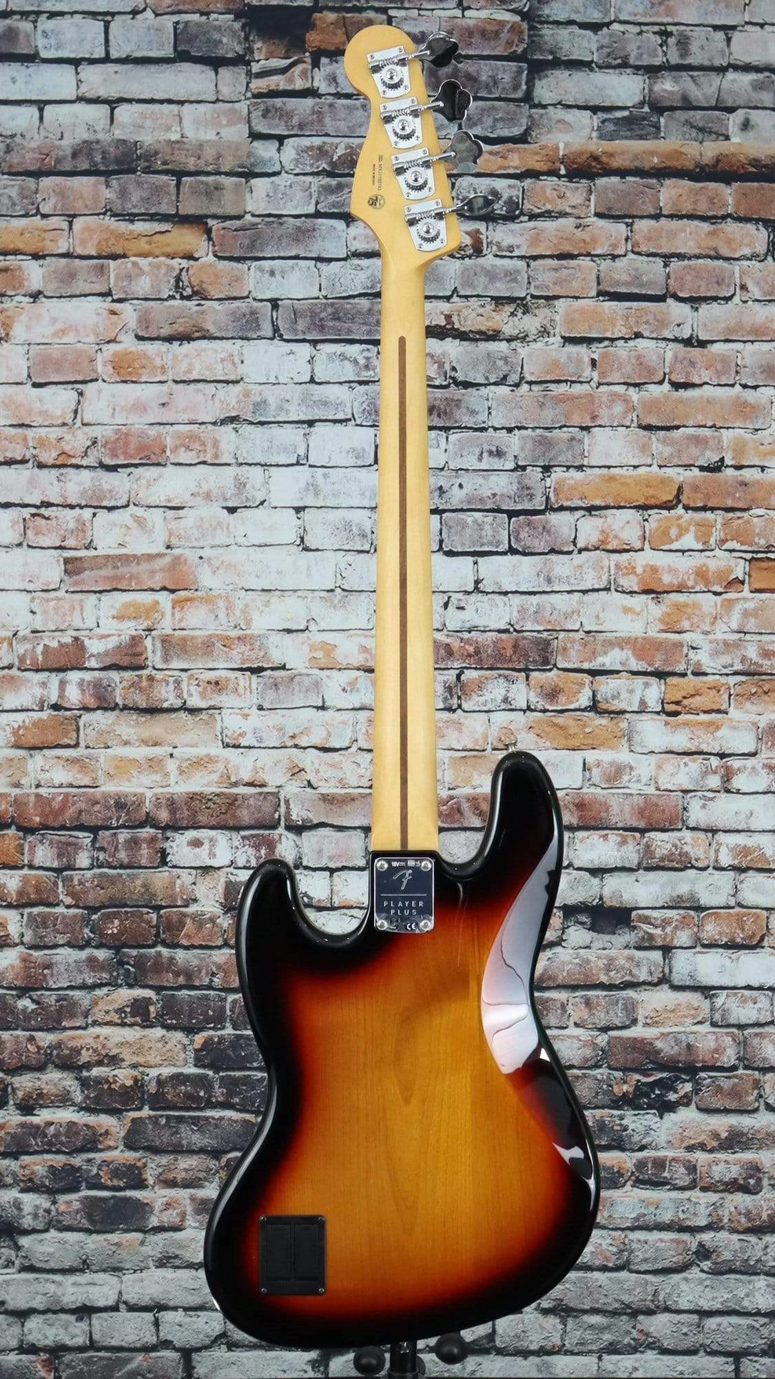 Fender Player Plus Active Jazz Bass | 3-Tone Sunburst 5 Fender Player Plus Active Jazz Bass | 3-Tone Sunburst