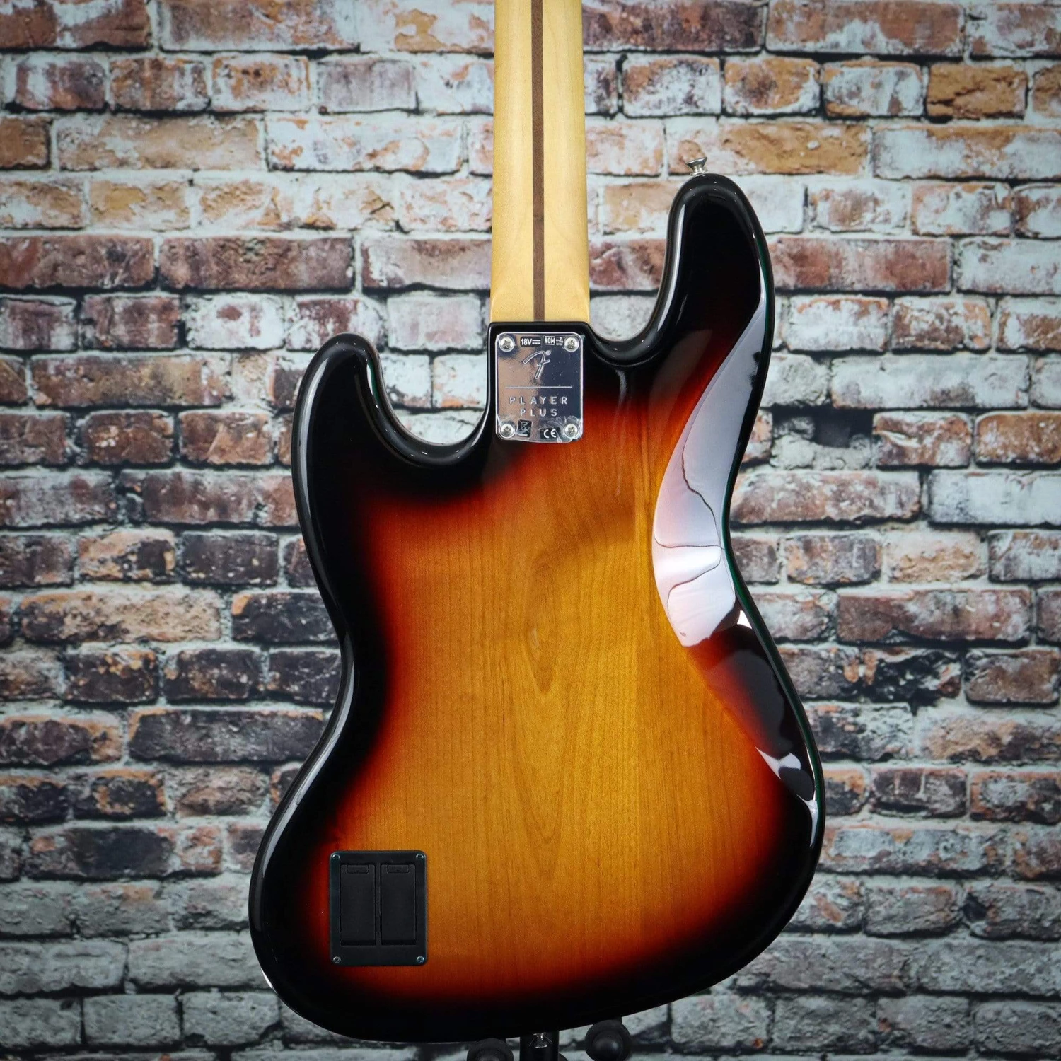 Fender Player Plus Active Jazz Bass | 3-Tone Sunburst 6 Fender Player Plus Active Jazz Bass | 3-Tone Sunburst