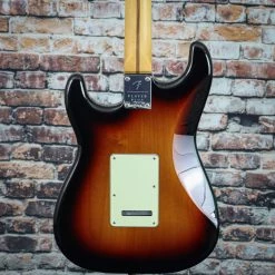 Fender Player Plus Stratocaster | 3 Tone Sunburst