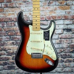 Fender Player Plus Stratocaster | 3 Tone Sunburst