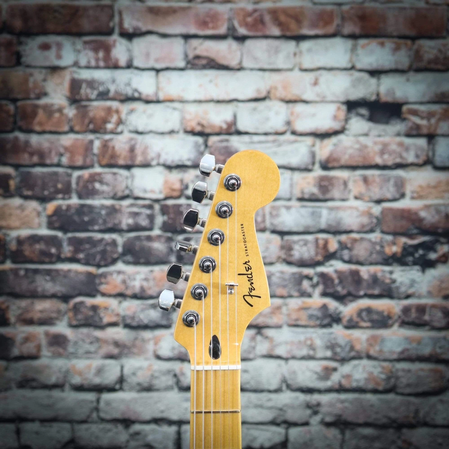 Fender Player Plus Stratocaster HSS | 3-Color Sunburst Guitar 7 Fender Player Plus Stratocaster HSS | 3-Color Sunburst Guitar