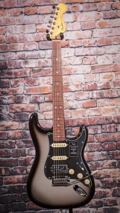 Guitar Fender Player Plus Stratocaster HSS | Silverburst