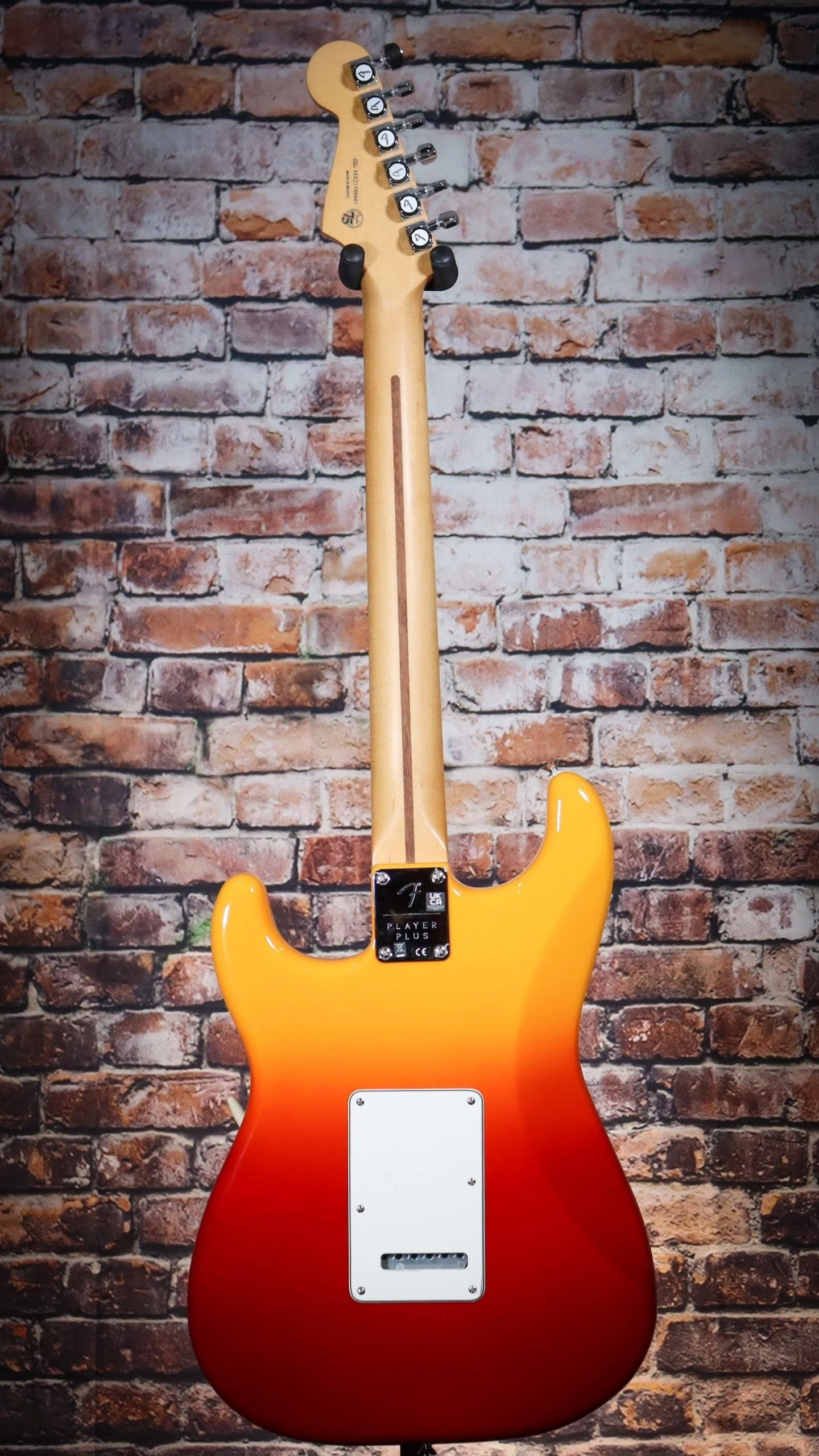 Fender Player Plus Stratocaster | Maple Tequila Sunrise 6 Fender Player Plus Stratocaster | Maple Tequila Sunrise