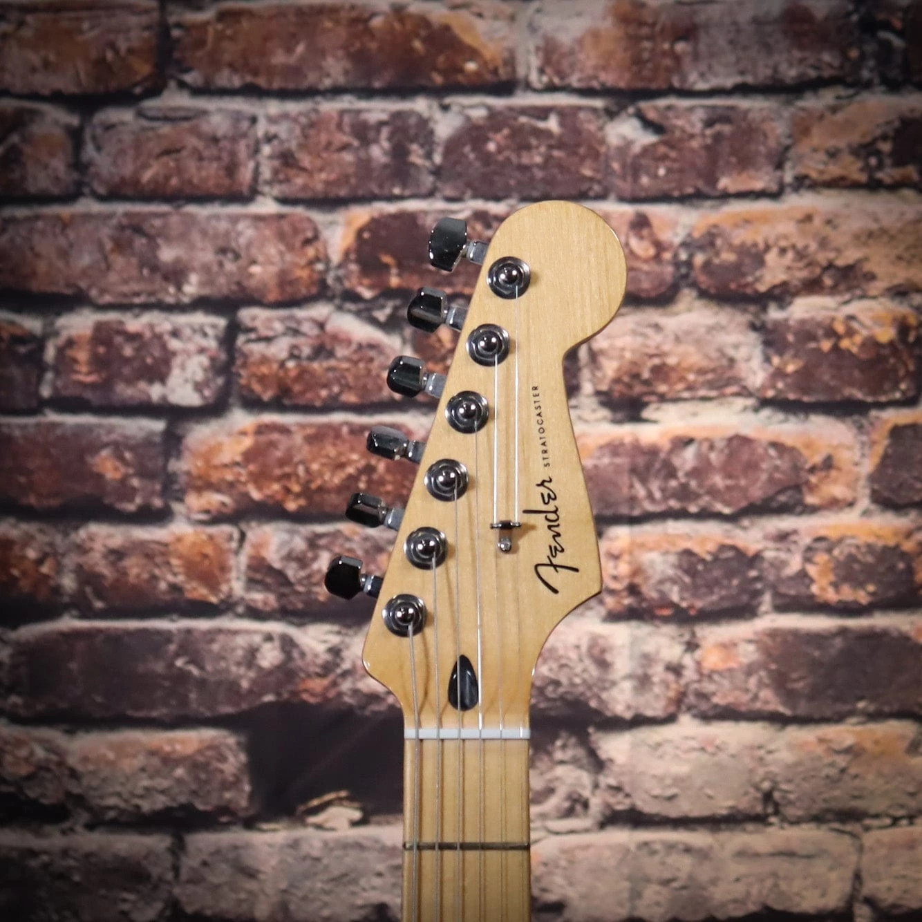 Fender Player Plus Stratocaster | Maple Tequila Sunrise 8 Fender Player Plus Stratocaster | Maple Tequila Sunrise