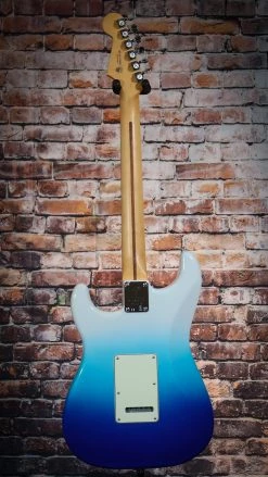 Fender Player Plus Stratocaster | Pau Ferro Belair Blue