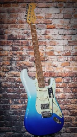 Fender Player Plus Stratocaster | Pau Ferro Belair Blue