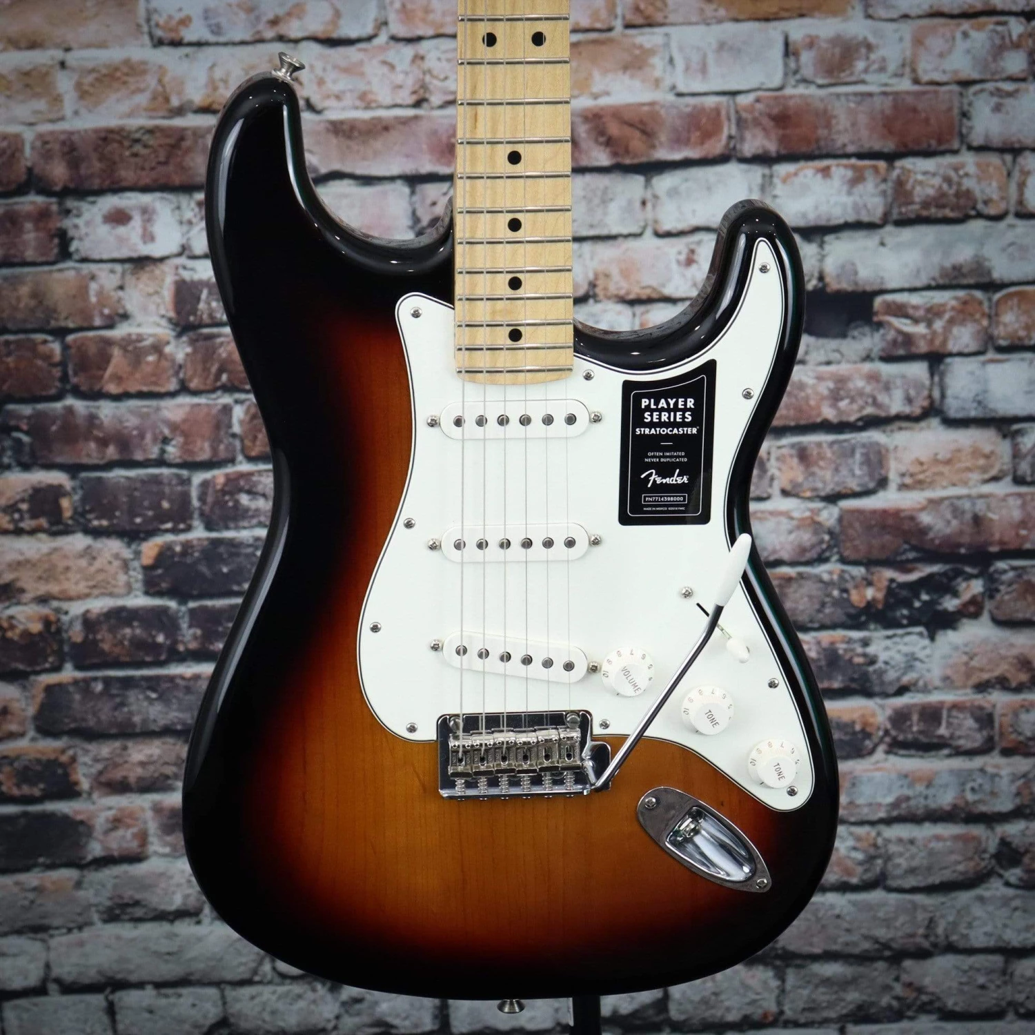 Fender Player Stratocaster 3-Tone Sunburst Guitar 3 Fender Player Stratocaster 3-Tone Sunburst Guitar