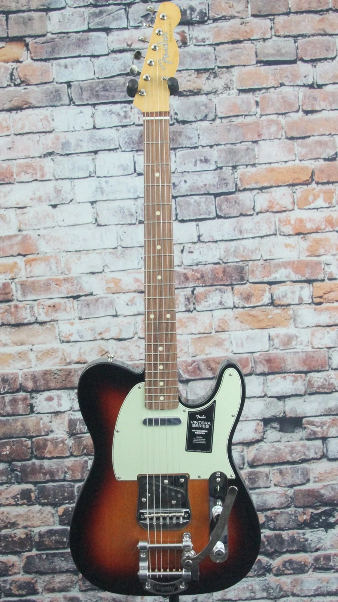 Fender Vintera '60s Telecaster Bigsby | 3-Color Sunburst Guitar 4 Fender Vintera '60s Telecaster Bigsby | 3-Color Sunburst Guitar