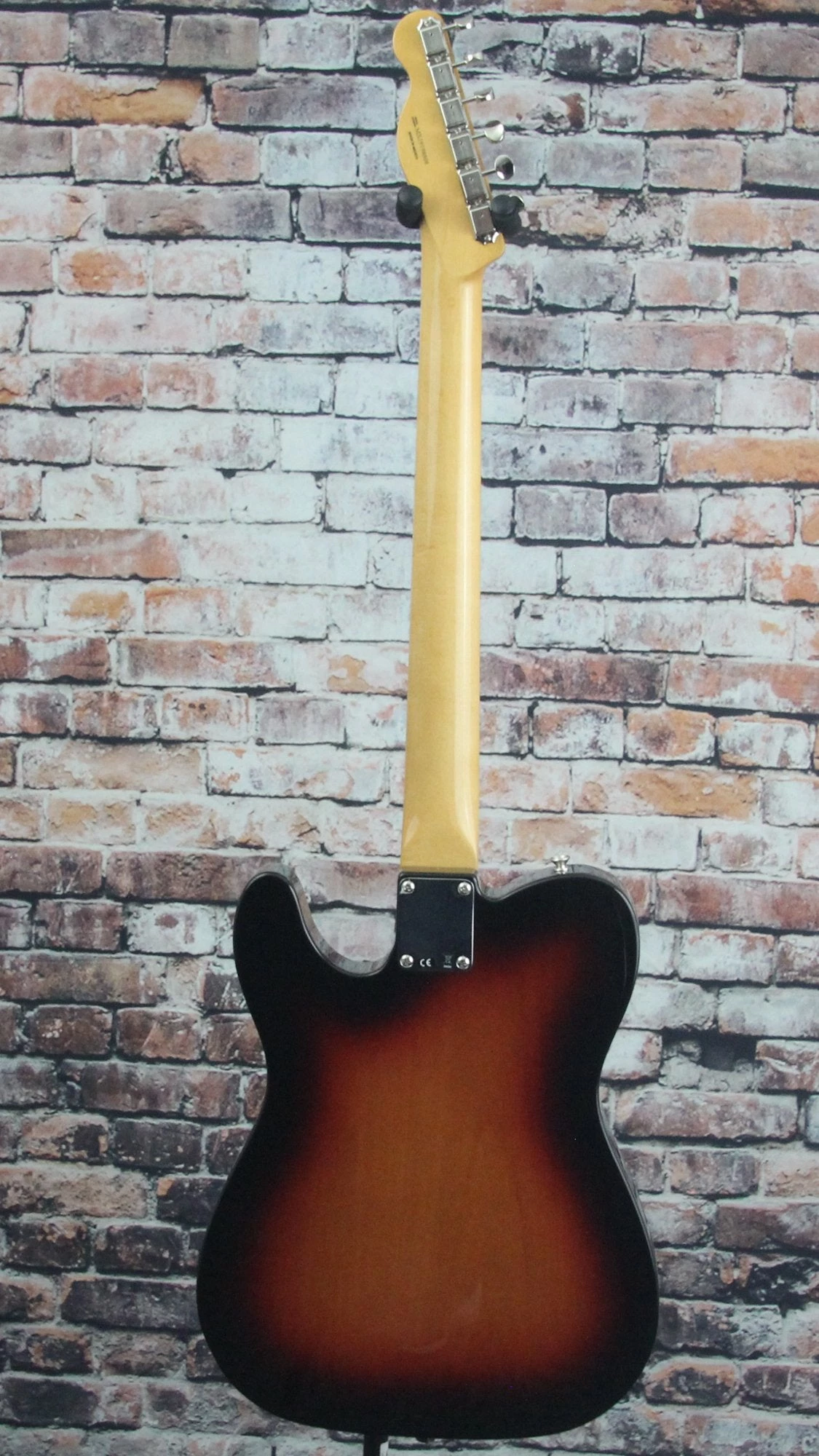 Fender Vintera '60s Telecaster Bigsby | 3-Color Sunburst Guitar 5 Fender Vintera '60s Telecaster Bigsby | 3-Color Sunburst Guitar