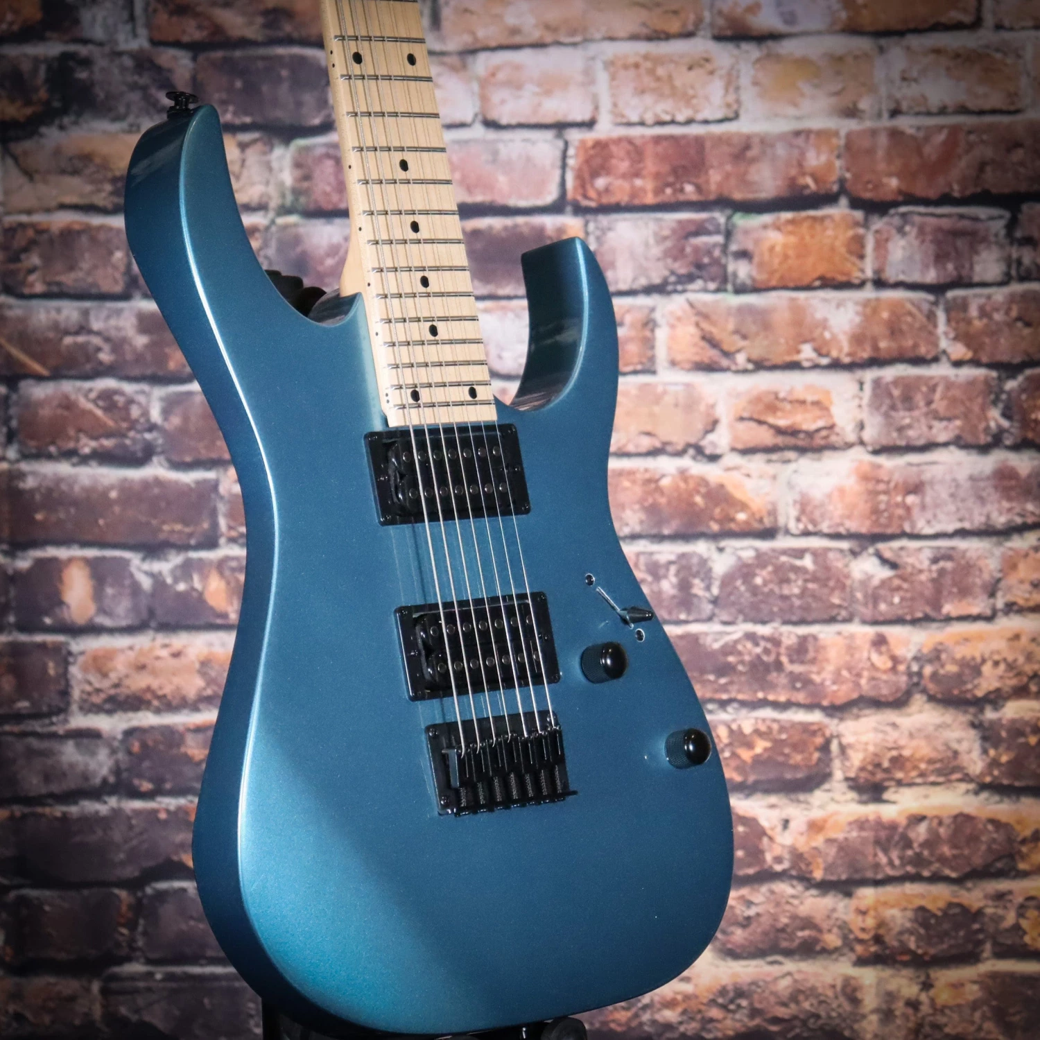 Ibanez GRG7221M Electric Guitar | Metallic Light Blue 4 Ibanez GRG7221M Electric Guitar | Metallic Light Blue