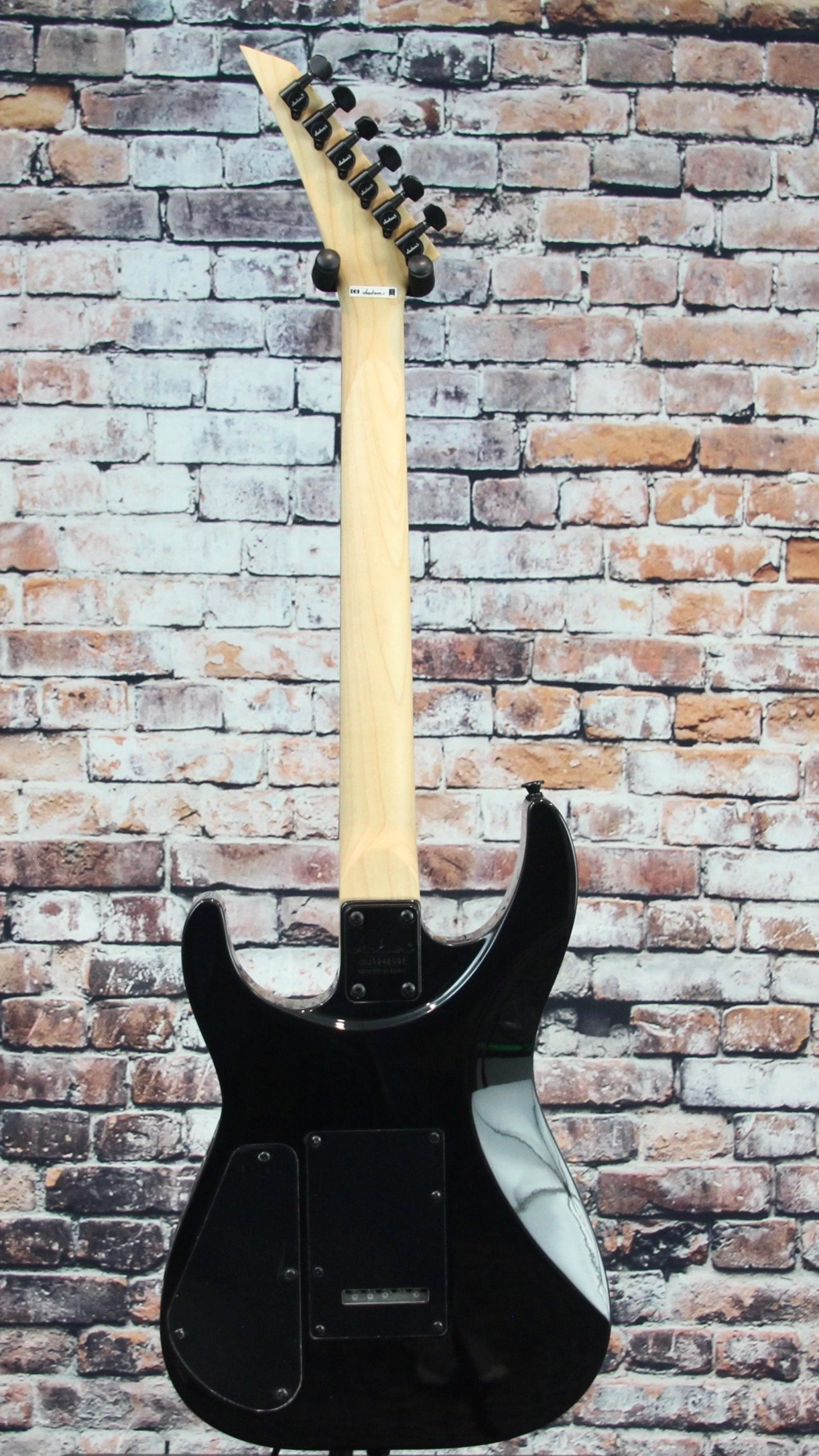 Jackson Dinky JS11 Electric Guitar 5 Jackson Dinky JS11 Electric Guitar