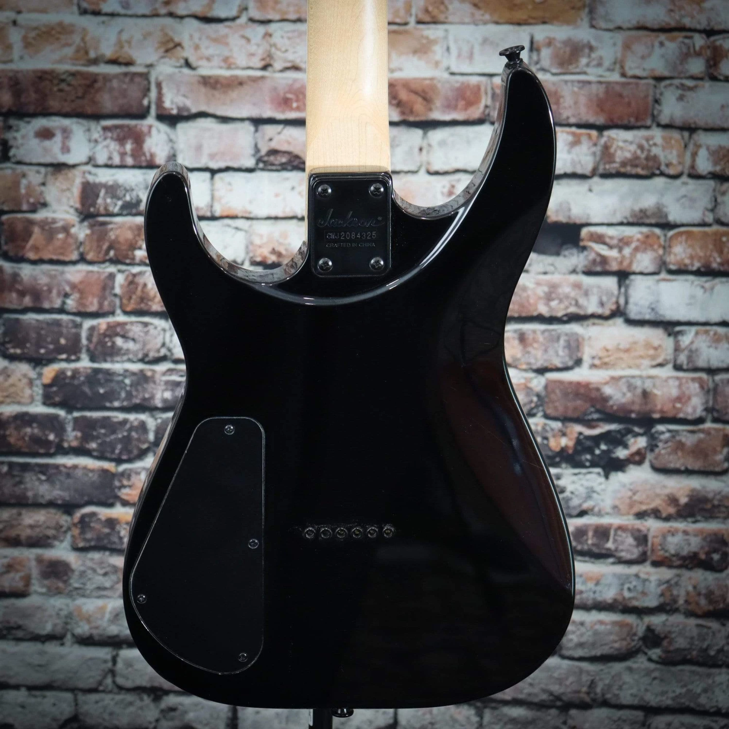 Jackson JS32Q DKA HT Dinky Guitar | Trans Black Burst 6 Jackson JS32Q DKA HT Dinky Guitar | Trans Black Burst
