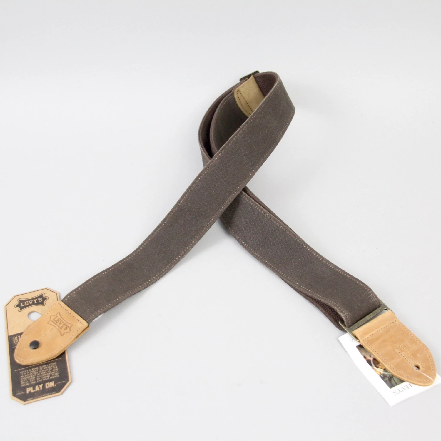 Levys Levy's Leathers Traveler' Waxed Canvas Guitar Strap | Brown 3 Levys Levy's Leathers Traveler' Waxed Canvas Guitar Strap | Brown
