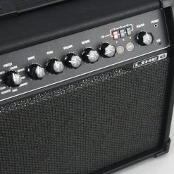 Line 6 Spider V 20 MKII Guitar Amplifier 7 Line 6 Spider V 20 MKII Guitar Amplifier