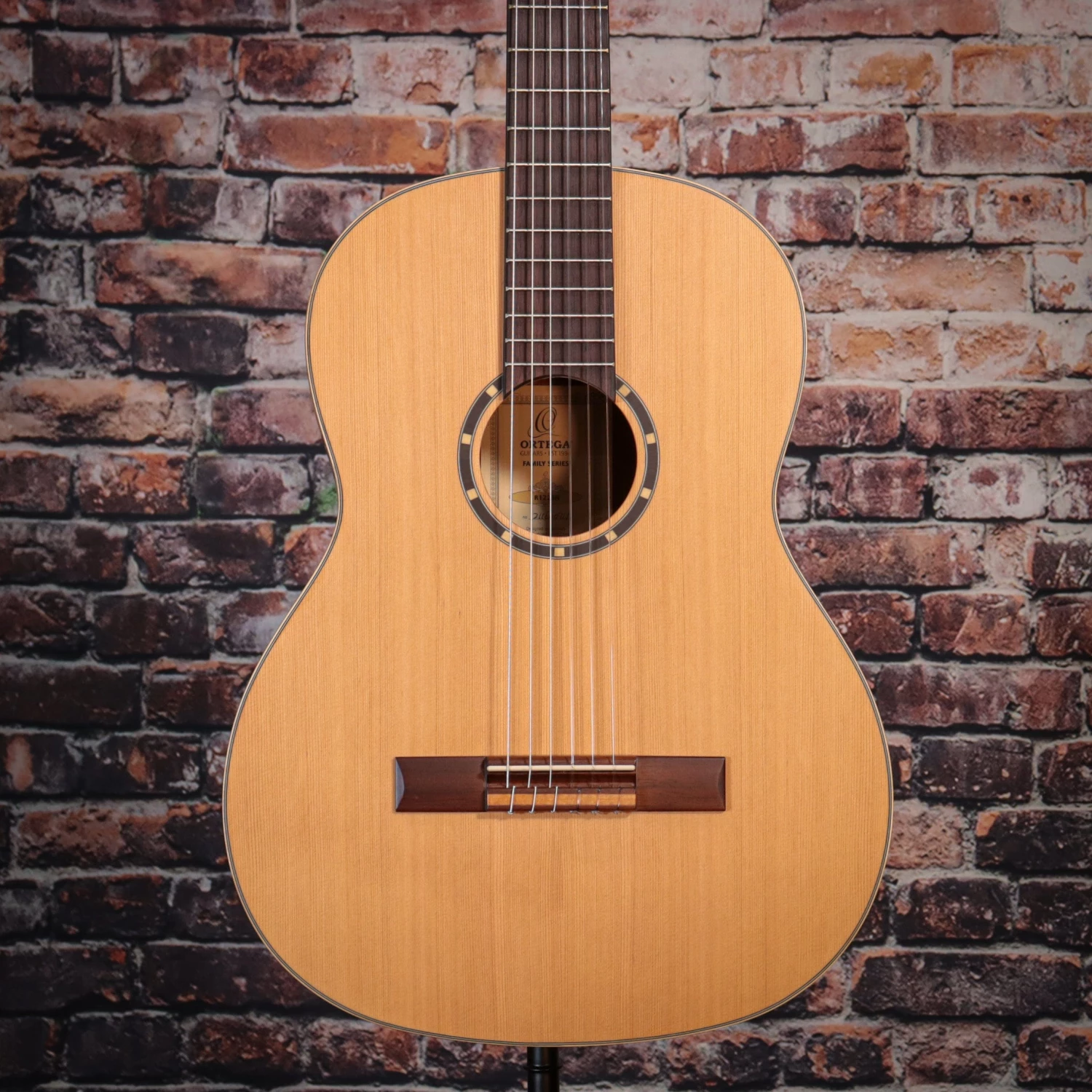 Guitar Accessories Ortega Family Series Full Size Cedar Top Classical Guitar | R122SN 5 Guitar Accessories Ortega Family Series Full Size Cedar Top Classical Guitar | R122SN