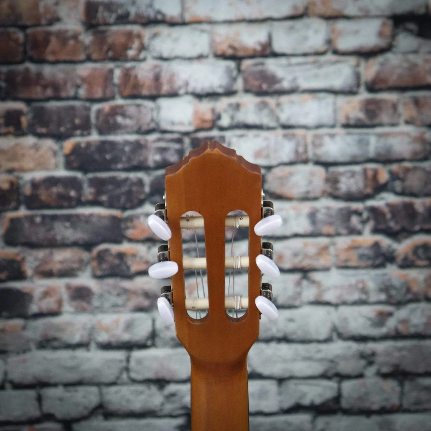 Ortega Family Series Nylon String Guitar | 3/4 Size 8 Ortega Family Series Nylon String Guitar | 3/4 Size